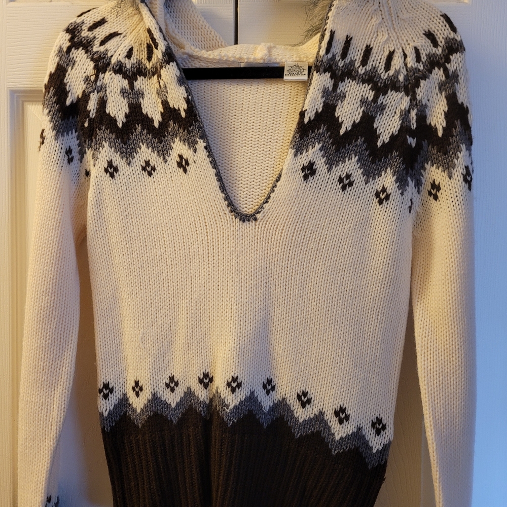Energie Hooded Sweater, Medium